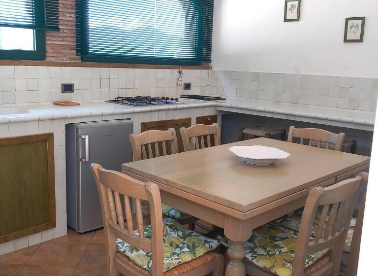 هتل Agriturismo La Martina