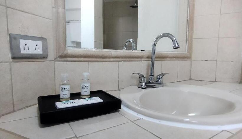 בית מלון כפרי Casa Blanca