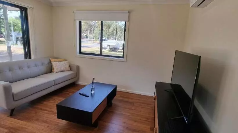 Hotelli Wedderburn Caravan Park