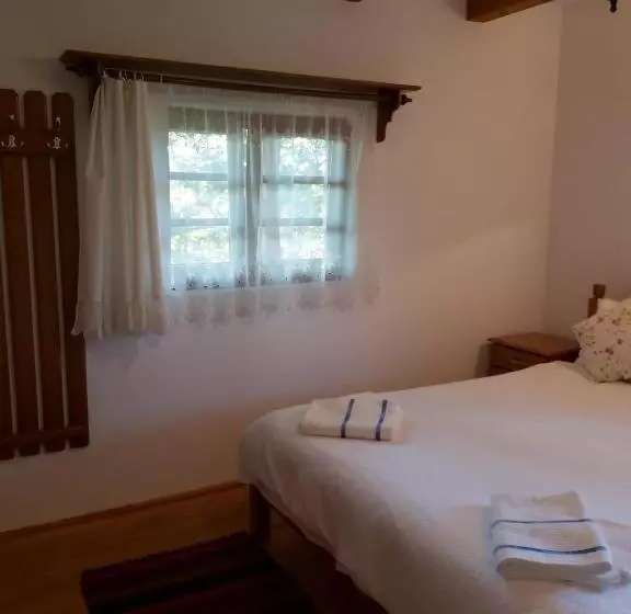 Majatalo Casa De Vacanta Padis