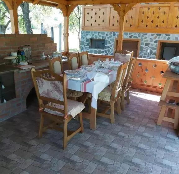 Majatalo Casa De Vacanta Padis