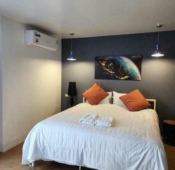 Pinpoint Hotel Phuket