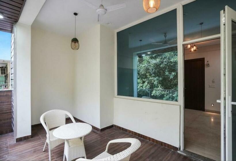 ホテル Aryan Greens