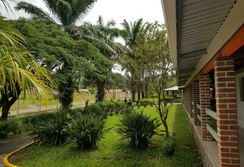 هتل Estancia Del Bosque Forest Guest House