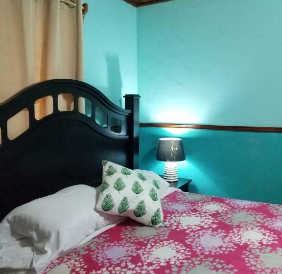 هتل Estancia Del Bosque Forest Guest House