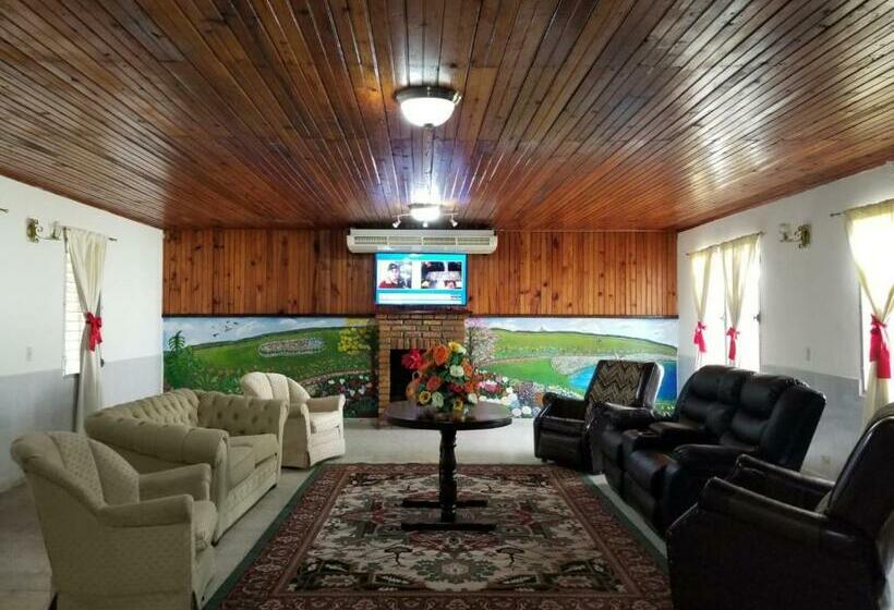 هتل Estancia Del Bosque Forest Guest House