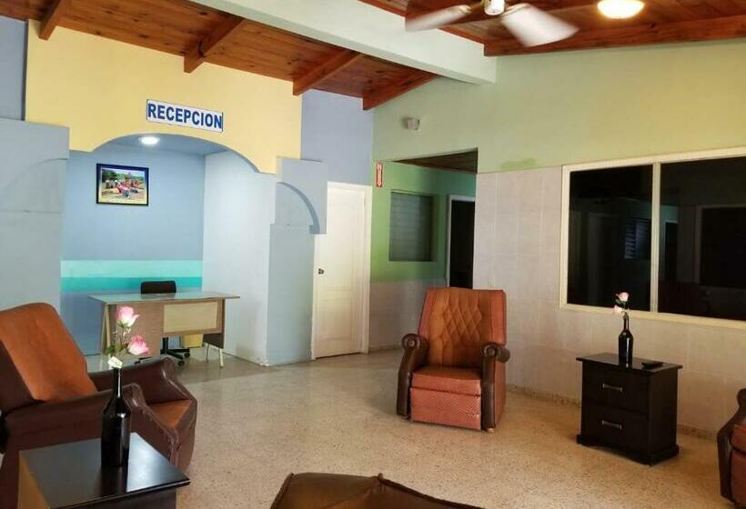 هتل Estancia Del Bosque Forest Guest House