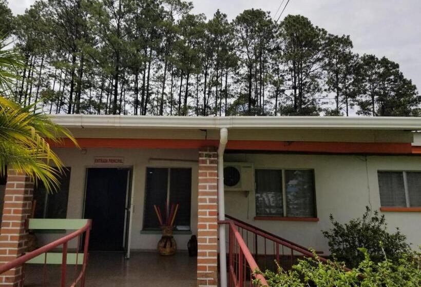 هتل Estancia Del Bosque Forest Guest House