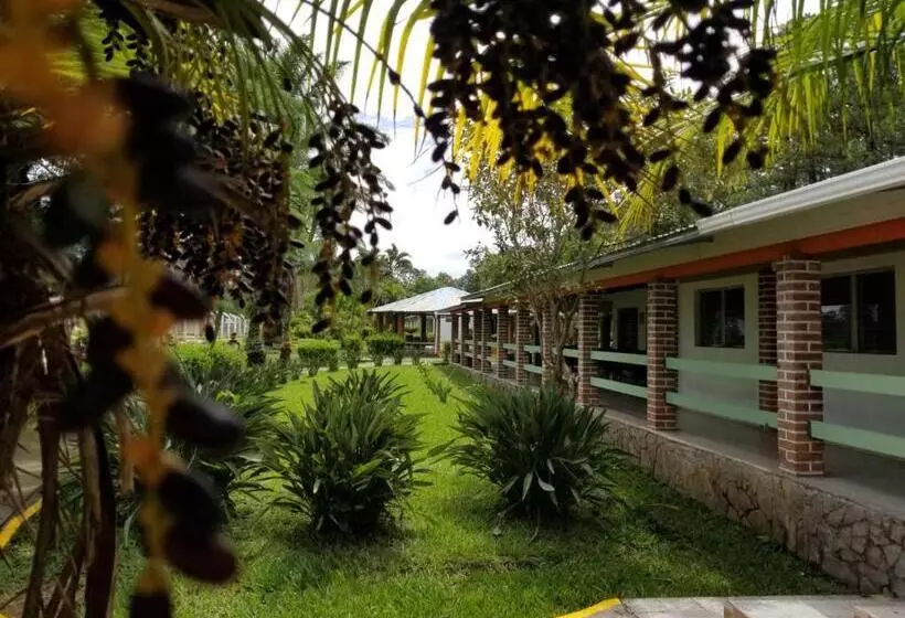 هتل Estancia Del Bosque Forest Guest House