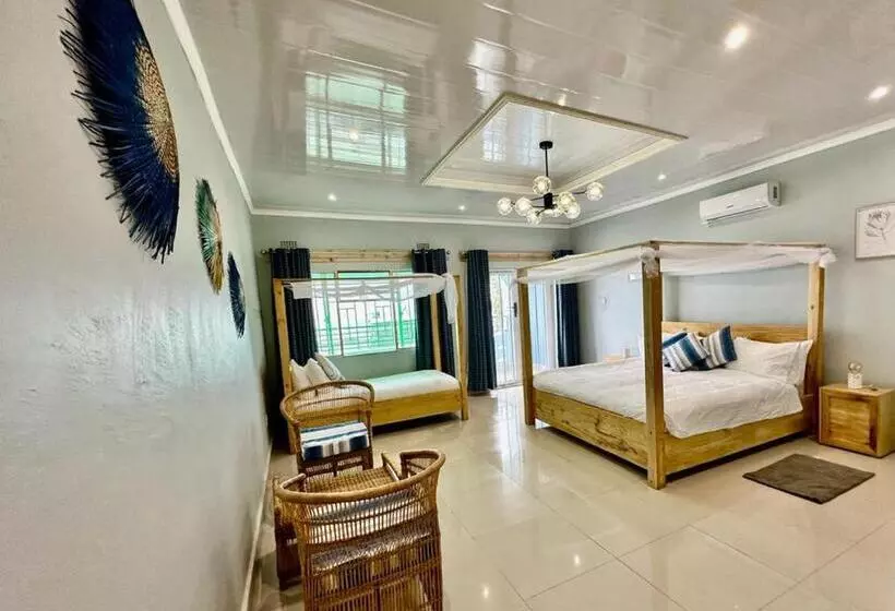 هتل Ndau Lodge
