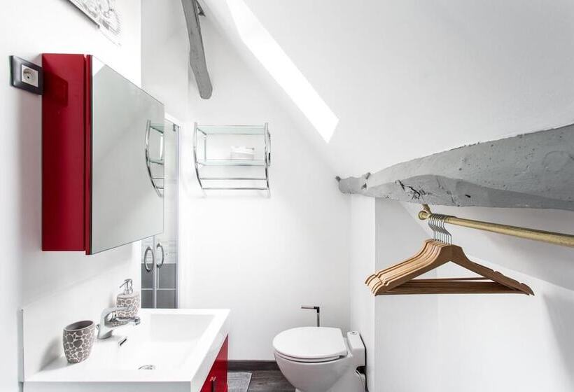 تختخواب و صبحانه Clos D Allonne