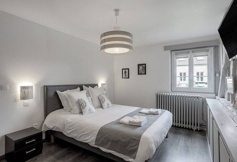 تختخواب و صبحانه Clos D Allonne