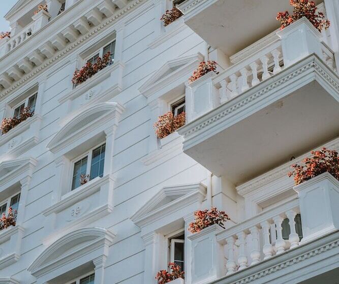 Flower Hotels & Resorts