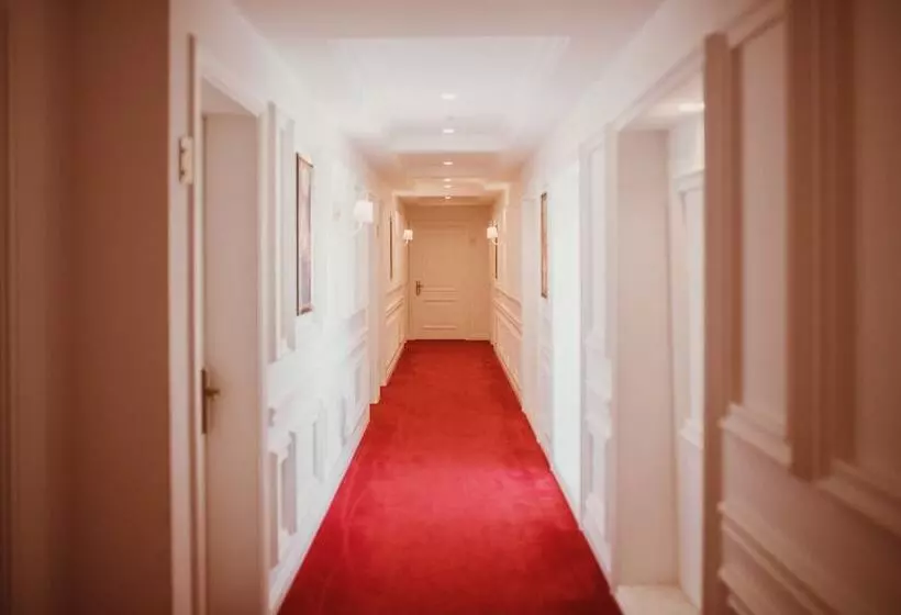 Flower Hotels & Resorts