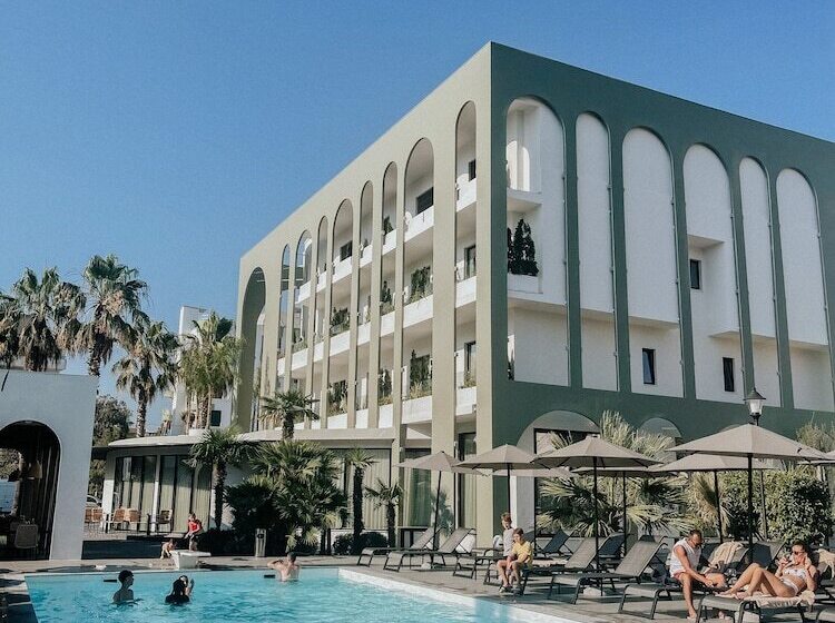 Flower Hotels & Resorts