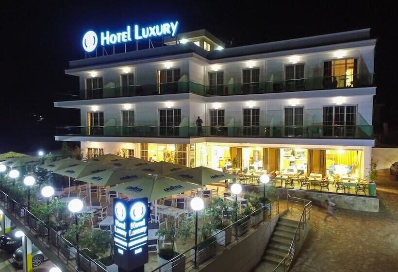 בית מלון כפרי Luxury