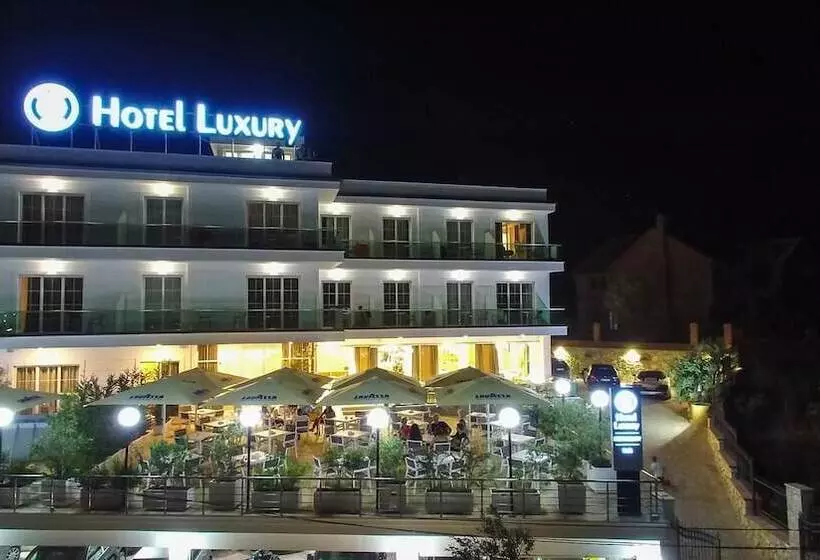 هتل Luxury