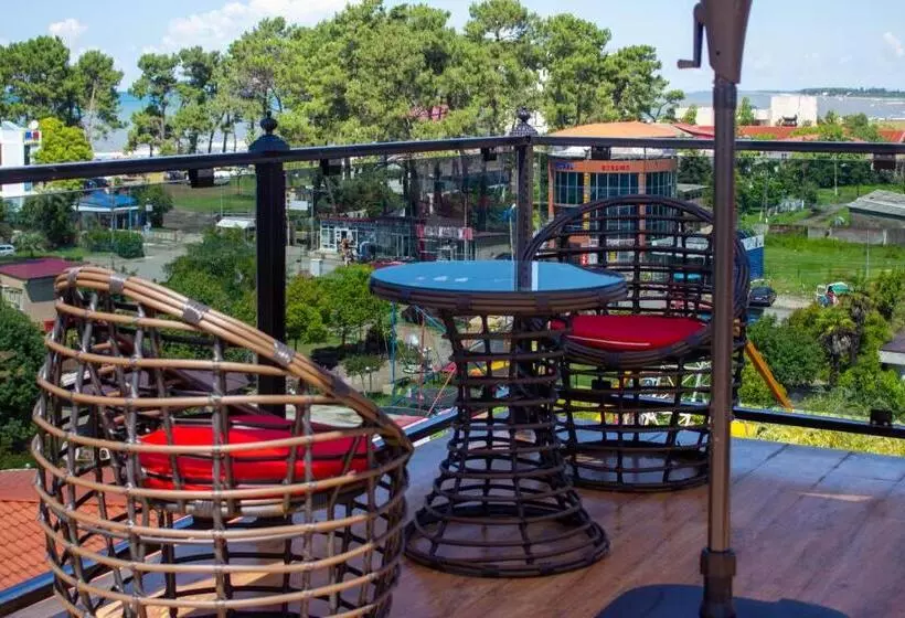 هتل Magnetic Resort Ureki