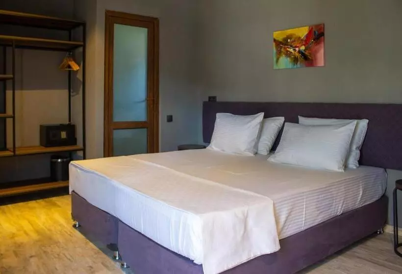 هتل Magnetic Resort Ureki