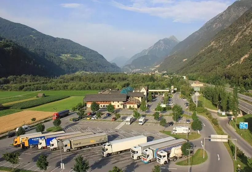 Hotelli Alpenrast Tyrol