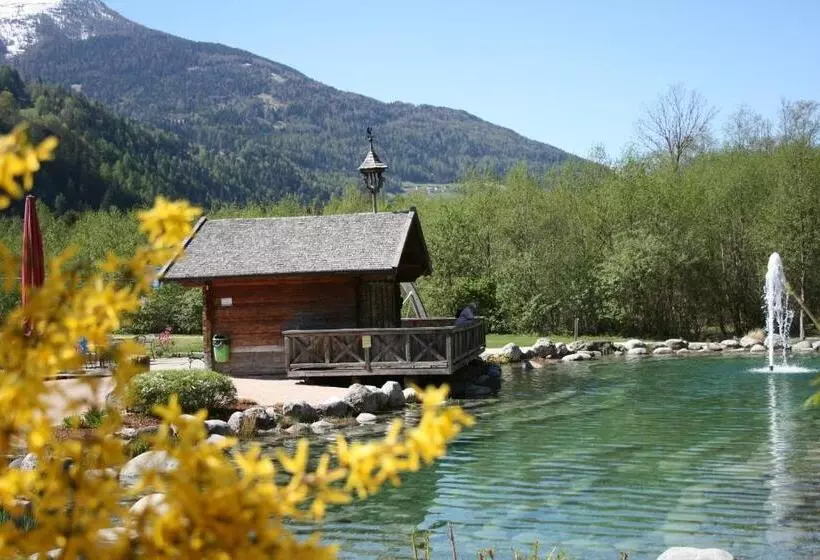 Hotelli Alpenrast Tyrol