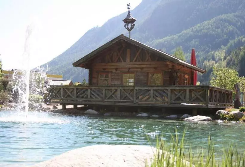 Hotelli Alpenrast Tyrol