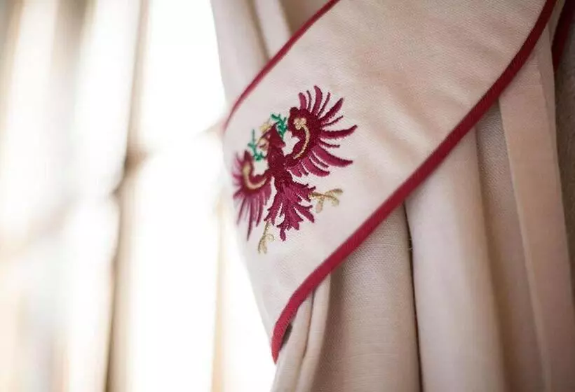 Hotelli Alpenrast Tyrol