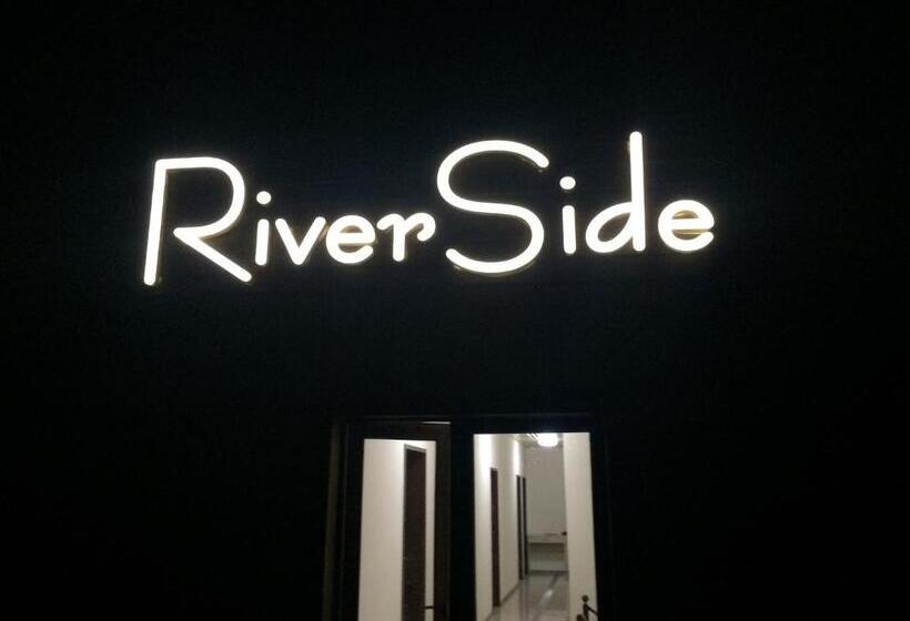 هتل Riverside Mestia