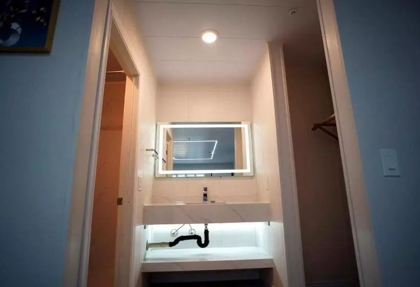 Airport Stay Motel