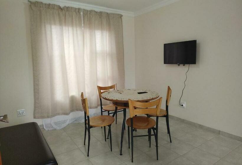 فندق صغير Moonlight Inn  206 Unit 1