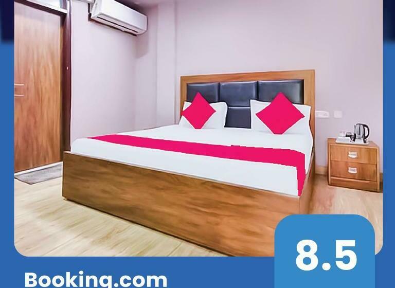 Hotelli Always Stay With Classic Near Nizamuddin Railway Station