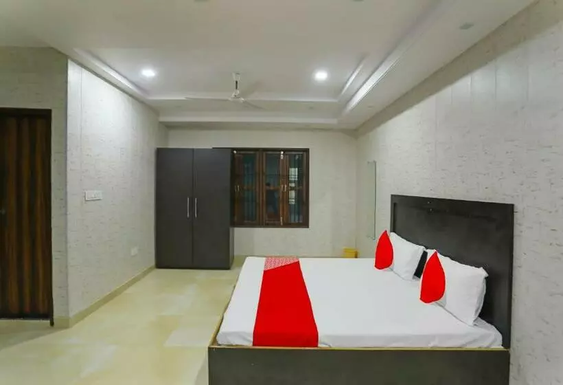 Hotelli Oyo Flagship Guddan Banquet Hall