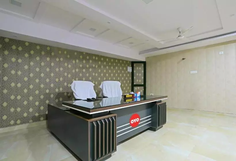 Hotelli Oyo Flagship Guddan Banquet Hall