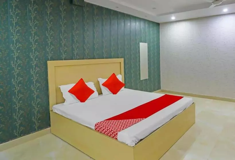 Hotelli Oyo Flagship Guddan Banquet Hall