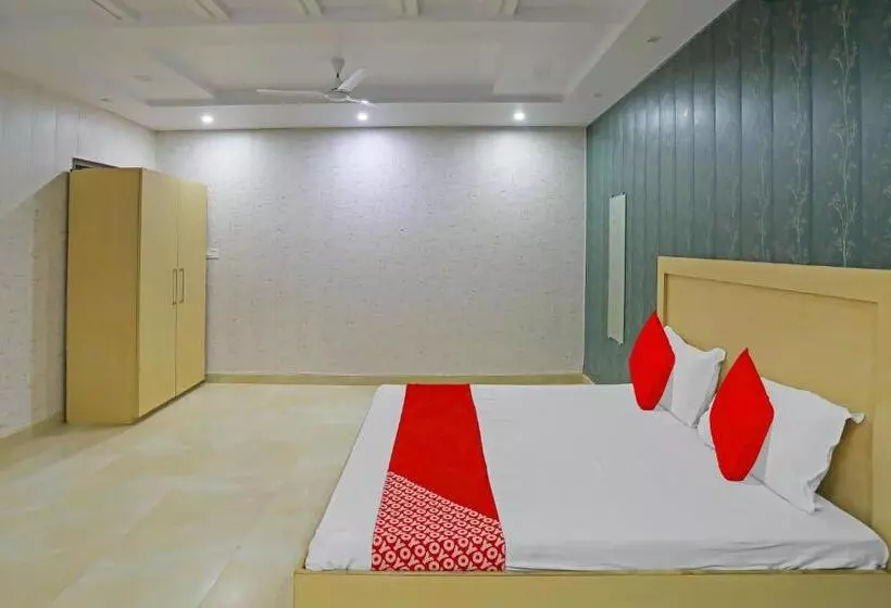 Hotelli Oyo Flagship Guddan Banquet Hall
