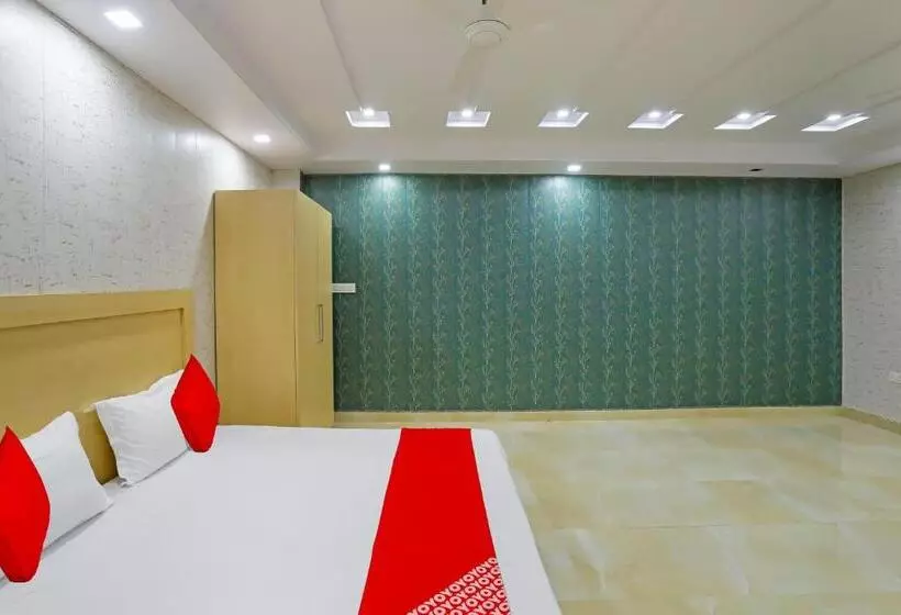 Hotelli Oyo Flagship Guddan Banquet Hall