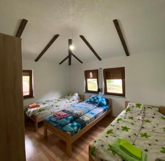 هتل Shpija E Gjyshit Vuthaj