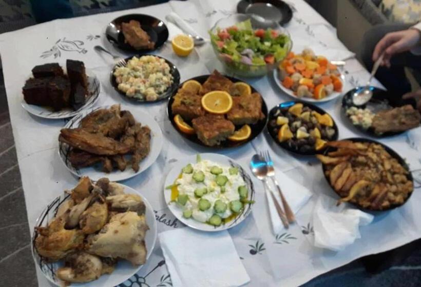 پانسیون Guest House In Buhal