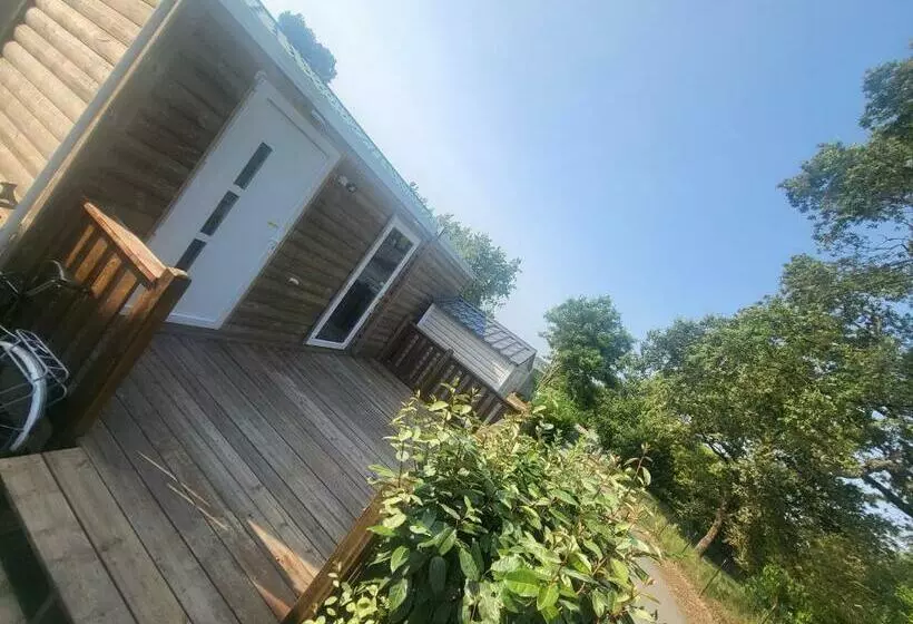 カプセルホテル Chambre Familiale 50 1 Dans Une Partie Du Mobil Home Au Camping