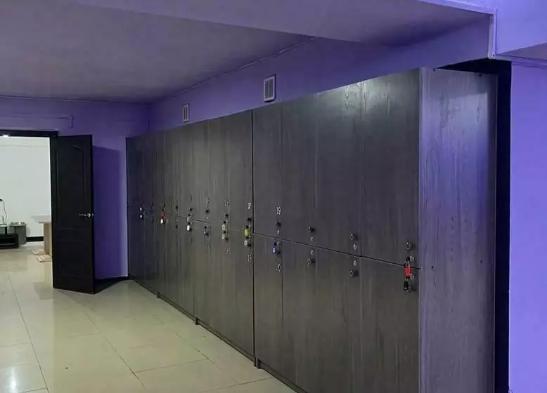 هتل کپسول Crypto Hostel