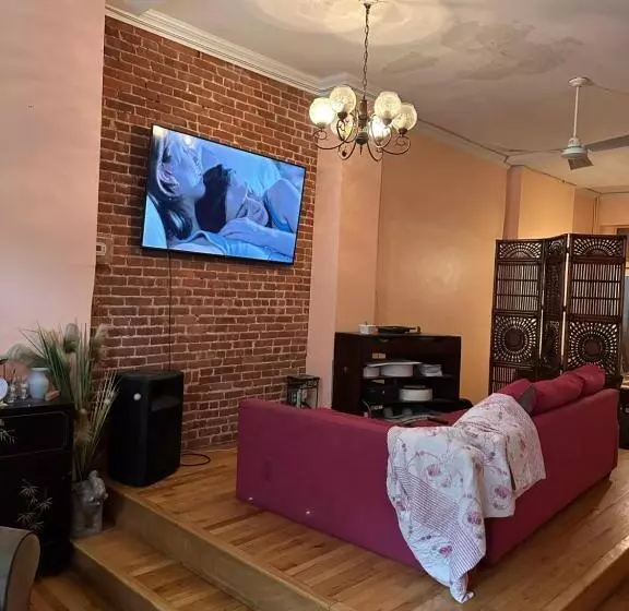 Retkeilymaja Macaw Guest House