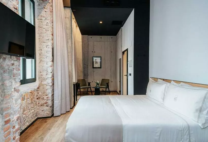 Hotelli Luruna Palacio Larrinaga