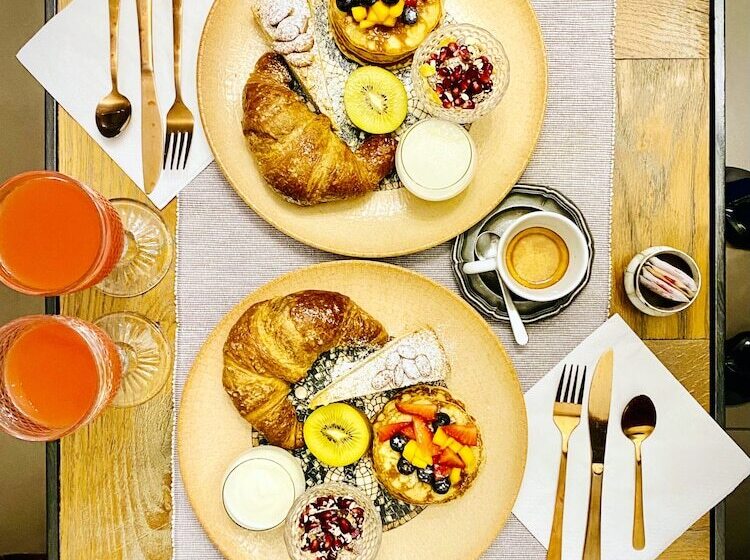 پانسیون Forvm Bijouxs