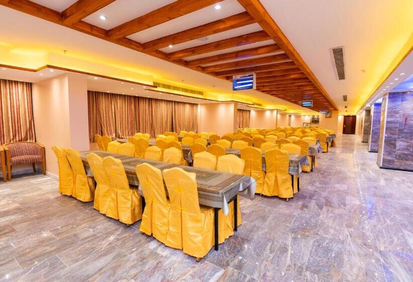 فندق برج العالم