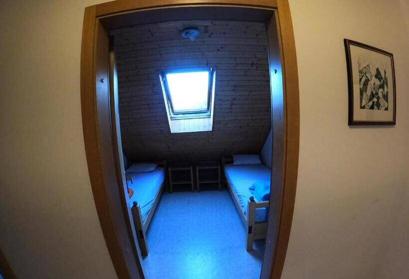 هاستل Pus Bavšica