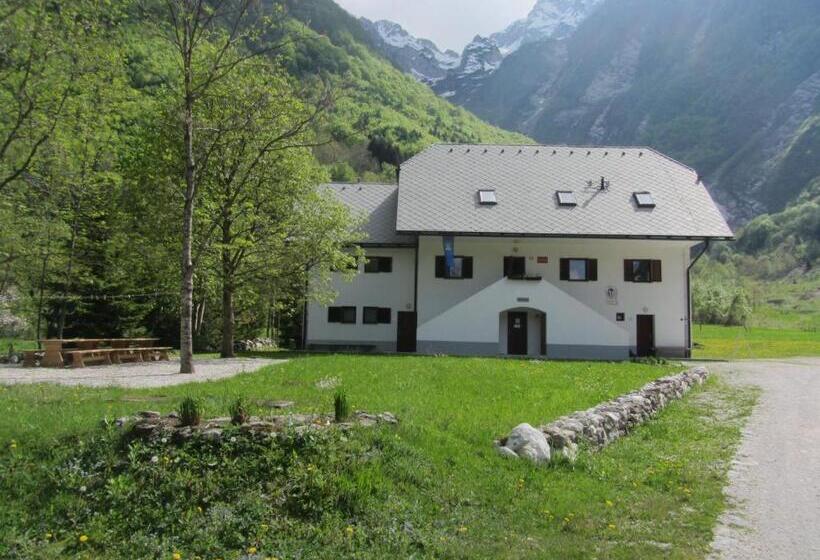 هاستل Pus Bavšica