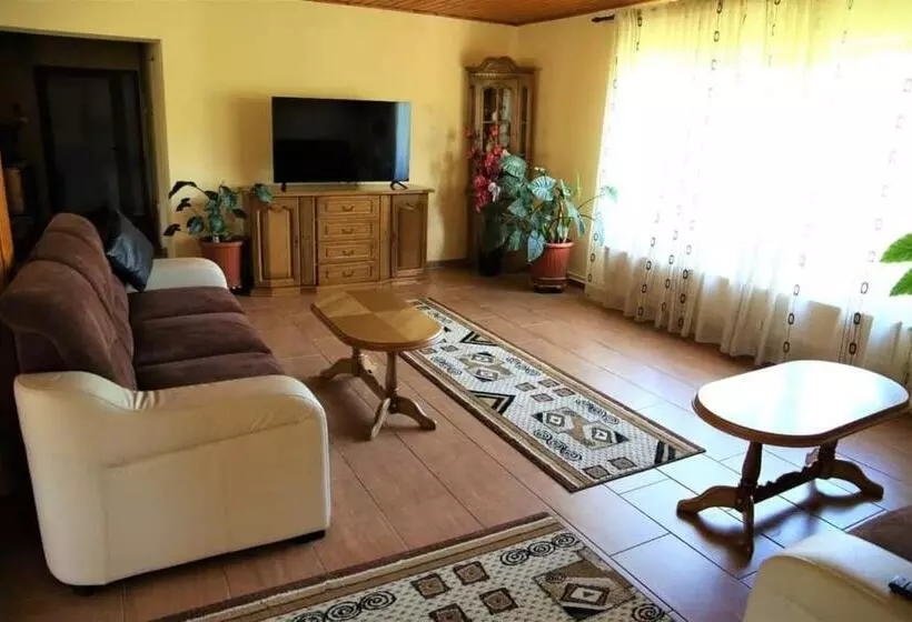 Hotelli Casa De Vacanta Eva