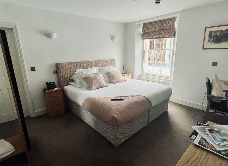 Hotel The Salutation Inn