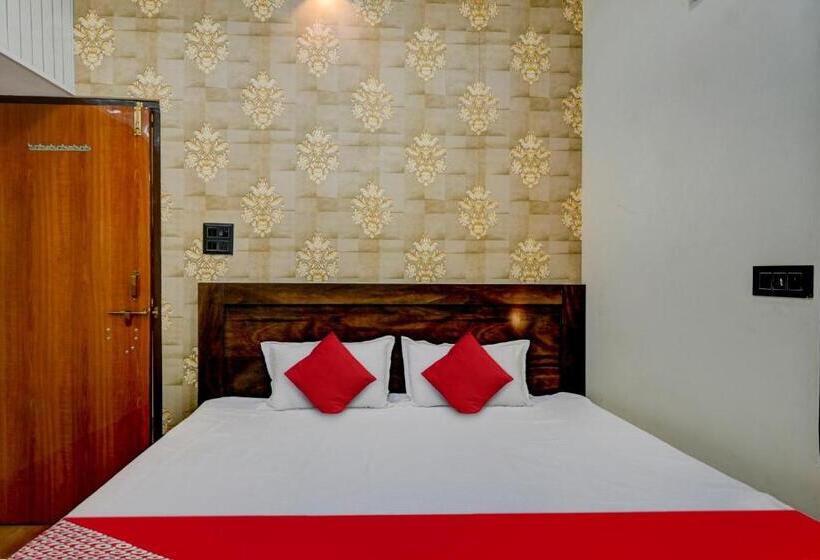 Oyo Flagship Hotel Rvr