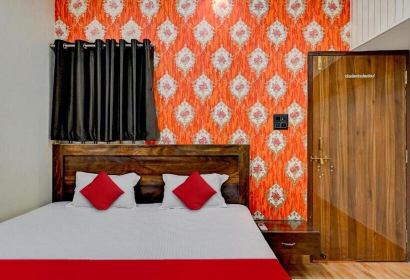 Oyo Flagship Hotel Rvr